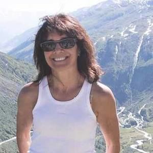 Meet your Posher, Carey